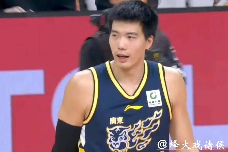 广东男篮被批“又菜又爱玩”，焦伯乔伤势确认，徐杰与胡明轩状态回暖